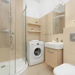 In The Center Of With Balcony And Separate Kitchen By Renters *