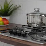 Apartamento In The Center Of With Balcony And Separate Kitchen By Renters